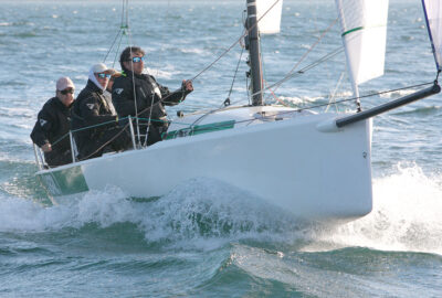 R.C.N. VIGO. «ABRIL VERDE» SE IMPONE EN EL PRIMERO DE LOS SEIS EVENTOS QUE COMPONEN LAS WINTER SERIES SAILWAY-DEPORTE GALEGO DE J70