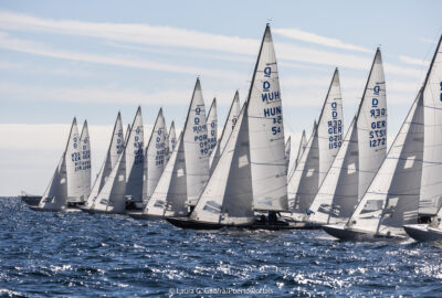 «EASY» IRRUMPE CON FUERZA EN PUERTO PORTALS