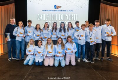 EL CLUB MARÍTIMO SAN ANTONIO DE LA PLAYA HOMENAJEA A SUS MEJORES DEPORTISTAS