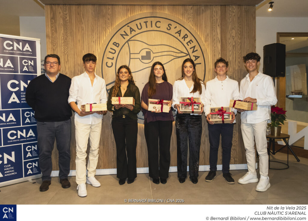 EL C.N. S’ARENAL RECONOCE A SU CANTERA Y A SUS REGATISTAS DE ÉLITE EN LA NIT DE LA VELA