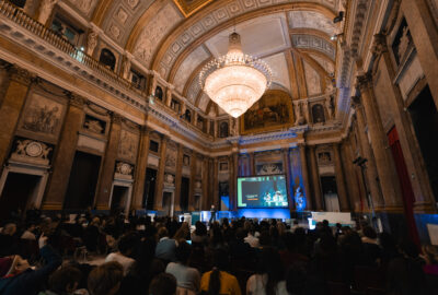 VOCES JÓVENES Y LÍDERES MUNDIALES SE UNEN EN GÉNOVA PARA IMPULSAR «LA NUEVA SOCIEDAD OCEÁNICA» EN THE OCEAN RACE SUMMIT