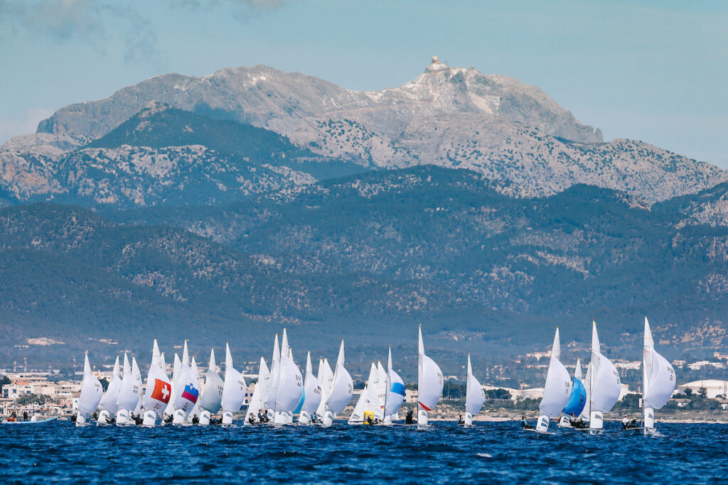 LA VELA OLÍMPICA ENTRA EN ACCIÓN EN EL 55º TROFEO PRINCESA SOFÍA MALLORCA BY FERGUS HOTELS