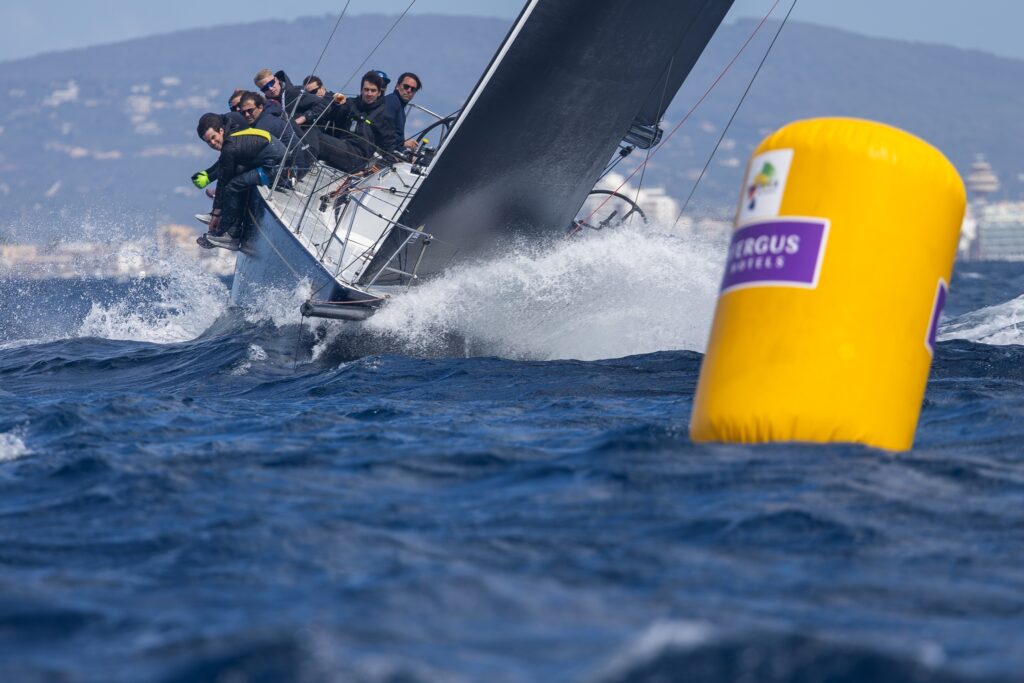 55º TROFEO PRINCESA SOFÍA. LAS CLASES ORC SE ESTRENARON EN EL «SOFÍA» CON UNA ESPECTÁCULAR JORNADA DE VIENTO EN LA BAHÍA DE PALMA
