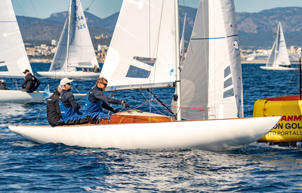 VICTORIA DE «GINKGO RACING», NUEVO LÍDER DE LA YANMAR DRAGON GOLD CUP PUERTO PORTALS