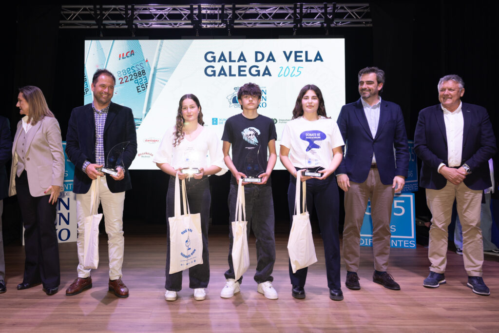 LA GALA DE LA VELA GALLEGA 2025 REÚNE EN SANXENXO A LOS PROTAGONISTAS DE LA TEMPORADA