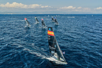 57ª SEMANA OLÍMPICA FRANCESA. LAS TRIPULACIONES GALLEGAS DE LA CLASE 49ER LO MEJOR DE UN DIFÍCIL DÍA EN HYÈRES