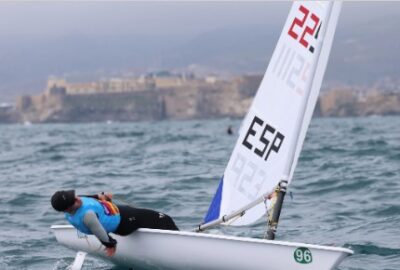 NIKKO PALOU NUEVO LÍDER DEL CAMPEONATO DE ESPAÑA ILCA 6