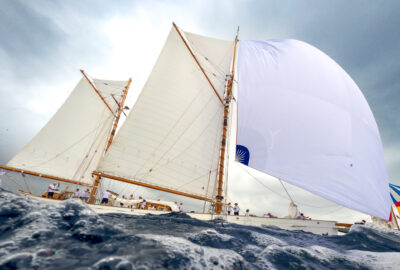 LA COPA DEL REY REPSOL DE BARCOS CLÁSICOS ESTRENA SUS INSCRIPCIONES CON UN TRIO DE «BIG BOATS»