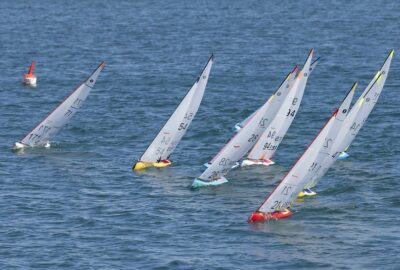 R.C.N. TORREVIEJA. IX TORREVIEJA INTERNATIONAL MEEETING IOM. TRIPLE EMPATE EN CABEZA