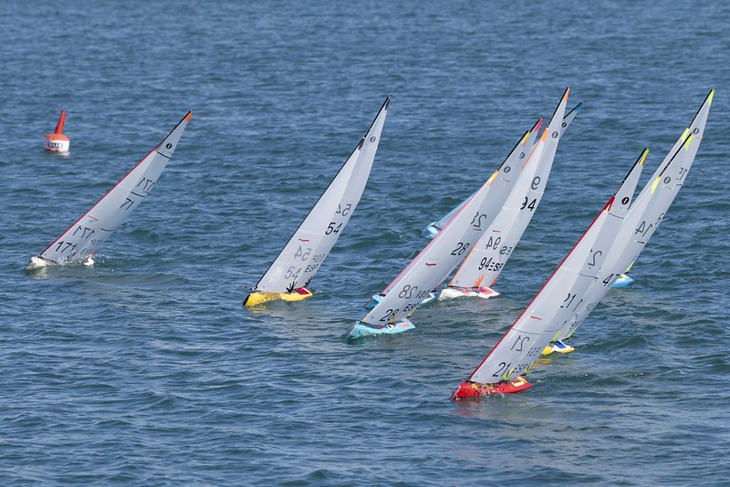 R.C.N. TORREVIEJA. IX TORREVIEJA INTERNATIONAL MEEETING IOM. TRIPLE EMPATE EN CABEZA