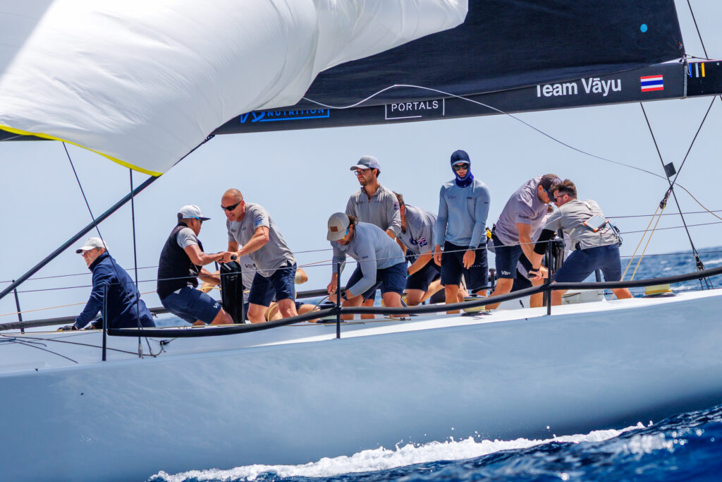 EL TAILANDÉS «VAYU» PRIMER LÍDER DE LAS 52 SUPER SERIES DE PUERTO PORTALS