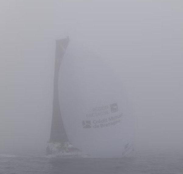 57ª SOLITAIRE DU FIGARO PAPREC. TRAS LA NIEBLA LLEGA EL SOL
