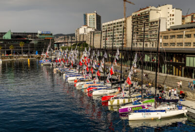 VIGO DISFRUTA DE LA SOLITAIRE DU FIGARO PAPREC EN SU JORNADA DE DESCANSO