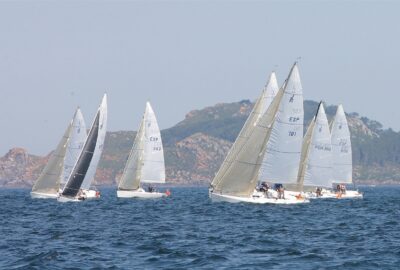 M.R.C.Y. BAIONA. GALICIA CORONA A SUS NUEVOS CAMPEONES DE A2 TRAS UNA EMOCIONANTE REGATA EN LAS RÍAS BAIXAS