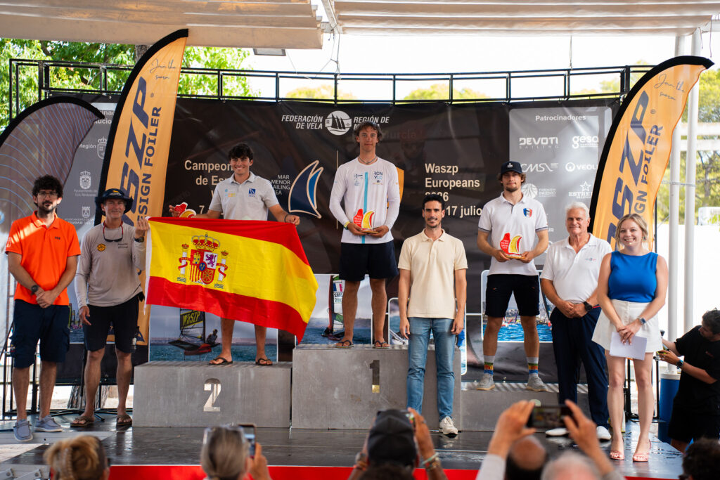 EL VALENCIANO ANTONIO GASPERINI SE PROCLAMA CAMPEÓN DE EUROPA DE WASZP EN EL MAR MENOR