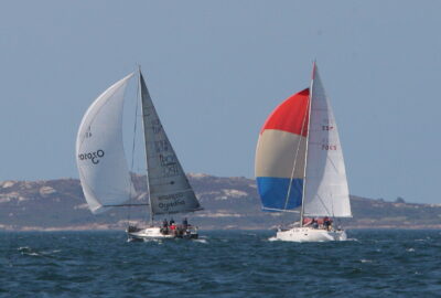 «URBAPAZ» DA UN GOLPE DE MANO Y «BALEA DOUS» SE COMPLICA SU LIDERATO A FALTA DE LA JORNADA FINAL DE LA 63ª REGATA RÍAS BAIXAS