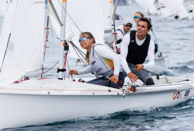 XAMMAR Y CARDONA LIDERAN EL MUNDIAL Y MÁS Y DE MAQUA ACCEDEN AL GRUPO ORO TRAS CINCO REGATAS EN EL MUNDIAL 2026 DE 470