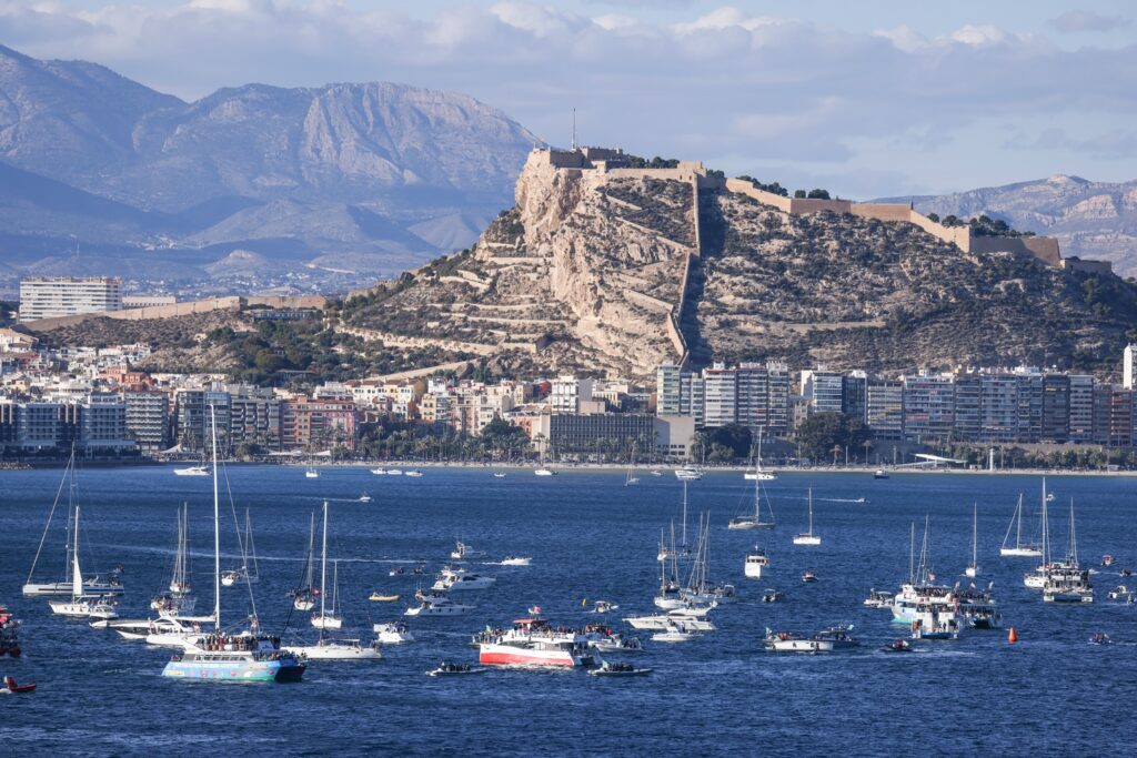 SPTD LICITA POR 517.000€ LA FLOTA NÁUTICA NECESARIA PARA LA SALIDA DE LA VUELTA AL MUNDO A VELA «ALICANTE 2027»
