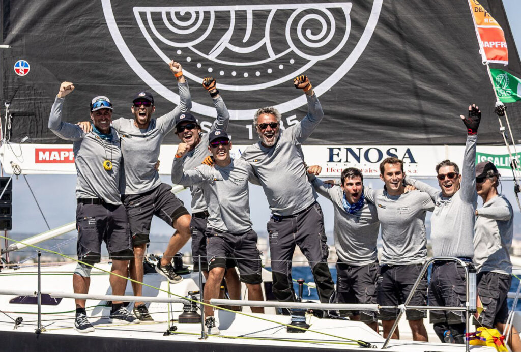 M.R.C.Y. BAIONA. «NUNOTO CAFIVER» Y VARADERO COMUNICACIOÓN COMPLETAN EL PALMARÉS DE LOS PREMIOS NACIONALES DE VELA TERRAS GAUDA 2026