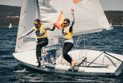 M.R.C.Y. BAYONA. LAS CAMPEONAS DEL MUNDO NEUS FERNÁNDEZ Y MARTINA GOMILA, MEJOR TRIPULACIÓN DE VELA LIGERA EN LOS PREMIOS NACIONALES DE VELA TERRAS GAUDA