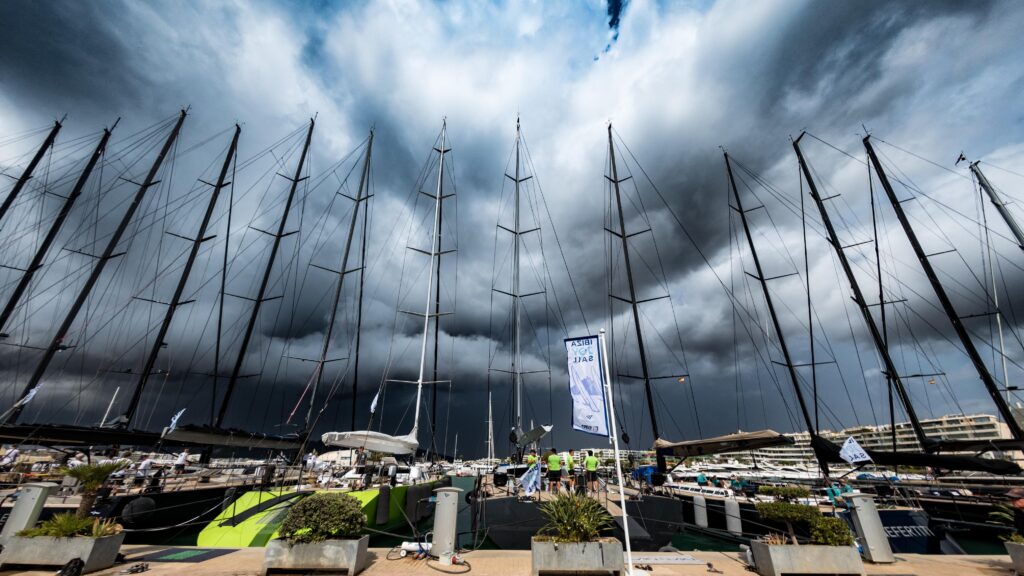 LA ALERTA NARANJA EN IBIZA Y FORMENTERA DEJA A LA FLOTA DE LA IBIZA JOYSAIL EN TIERRA