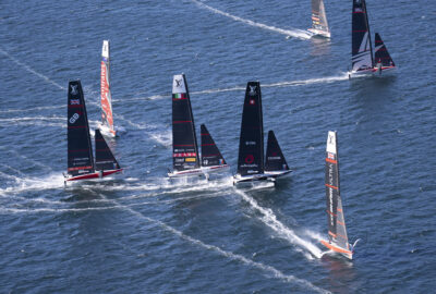 38TH AMERICA’S CUP LOUIS VUITTON. PR2 NÁPOLES. UNA REGATA FASCINANTE Y EXCEPCIONAL EN LA BAHÍA DE NÁPOLES
