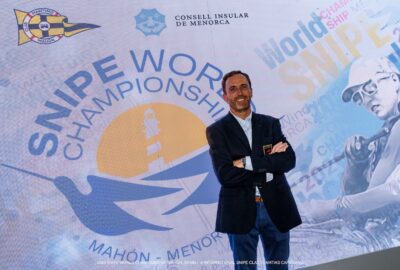 CAMPEONATO DEL MUNDO SNIPE 2026. MARTÍN BERMÚDEZ DE LA PUENTE: «MAHÓN ESTÁ SUPERANDO LAS EXPECTATIVAS DE LA SCIRA»