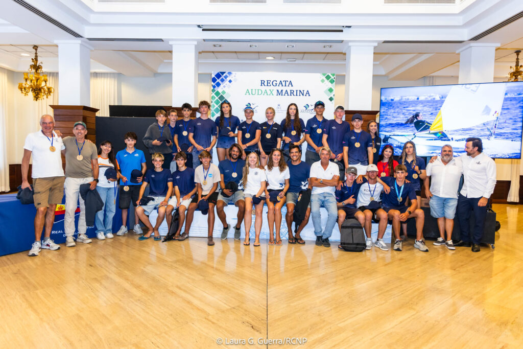 R.C.N. PALMA. LA REGATA AUDAX MARINA CORONA A SUS PRIMEROS CAMPEONES