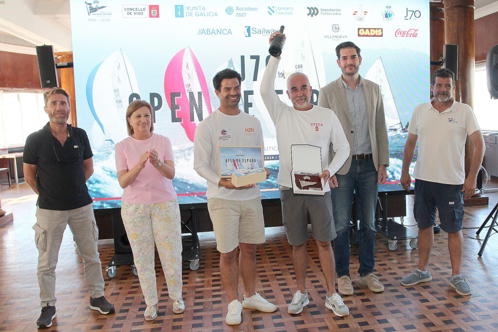 R.C.N. VIGO. EL «HSNSTORE.COM» RESUELVE EL OPEN DE ESPAÑA DE J70