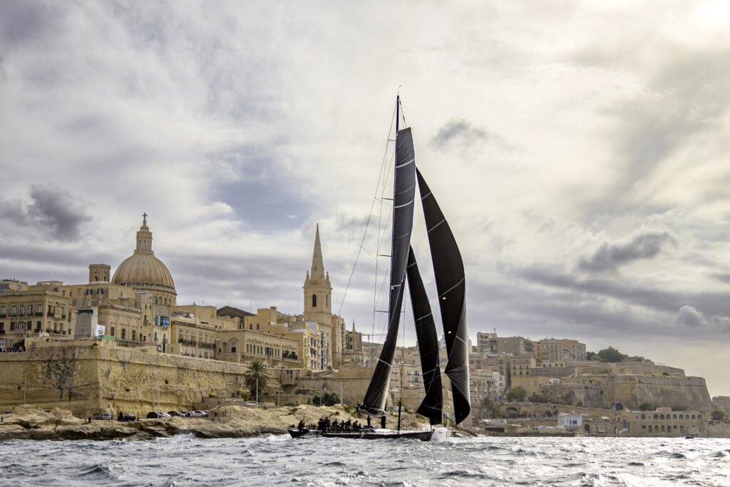ROLEX MIDDLE SEA RACE. «BLACK JACK 100» REVALIDA SU TÍTULO CON WILLY ALTADILL A BORDO